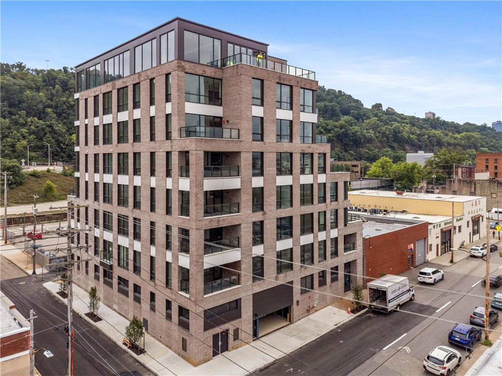 2330 Penn Ave 203