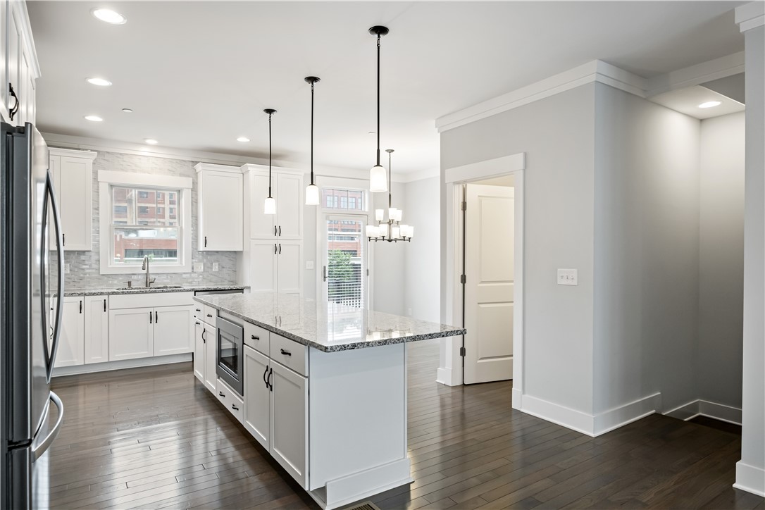 1726 WATERFRONT PLACE