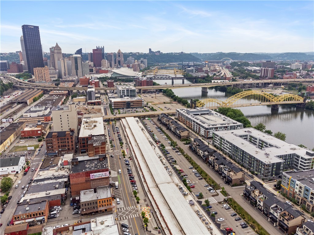 1726 WATERFRONT PLACE