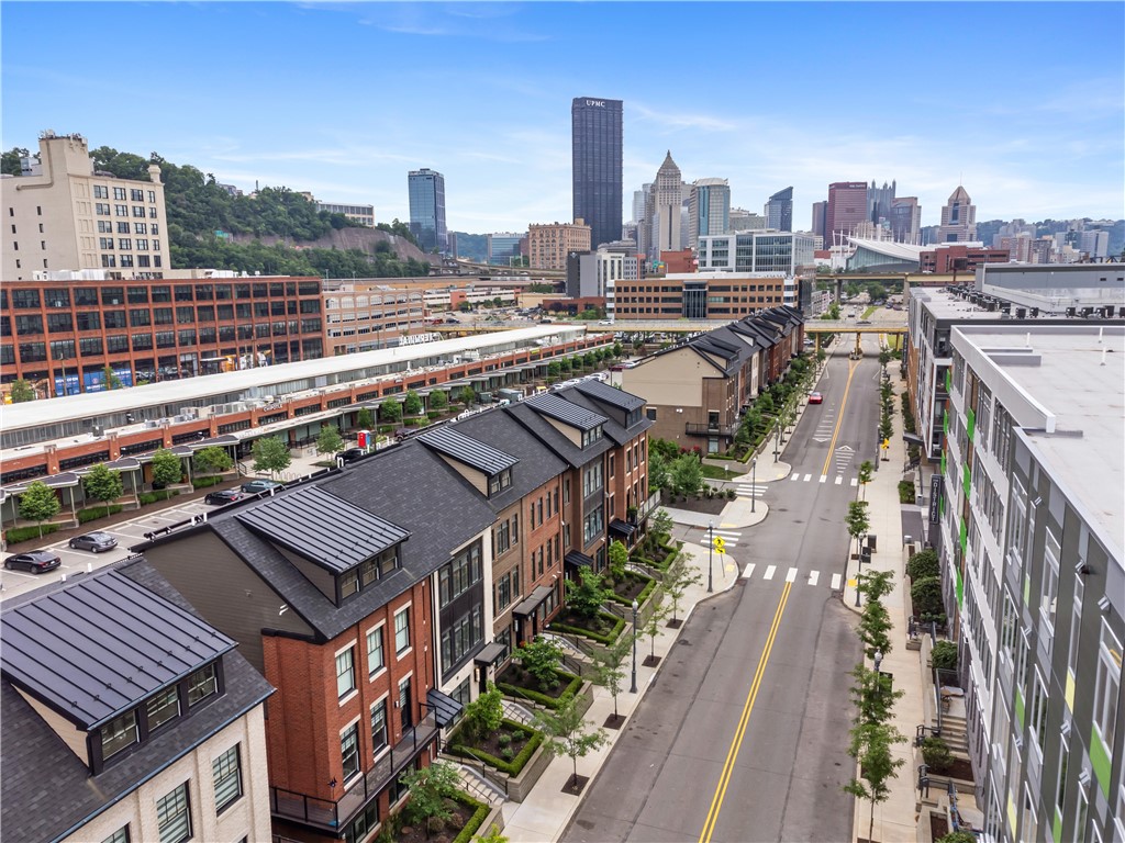 1726 WATERFRONT PLACE