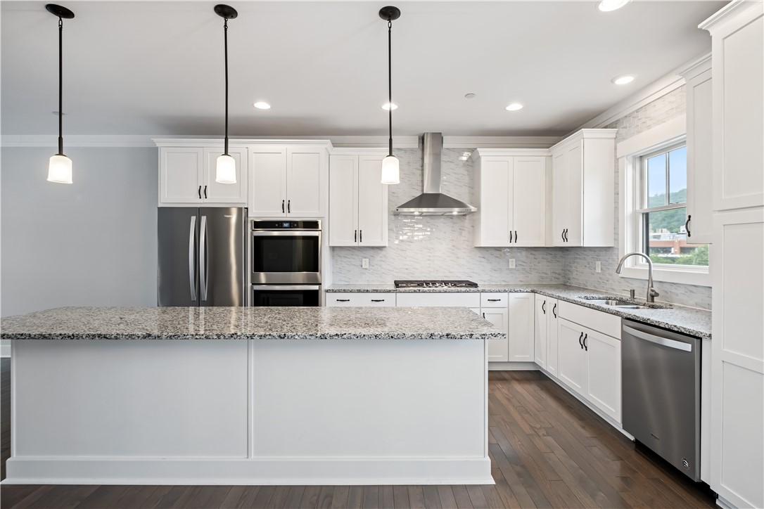 1726 WATERFRONT PLACE