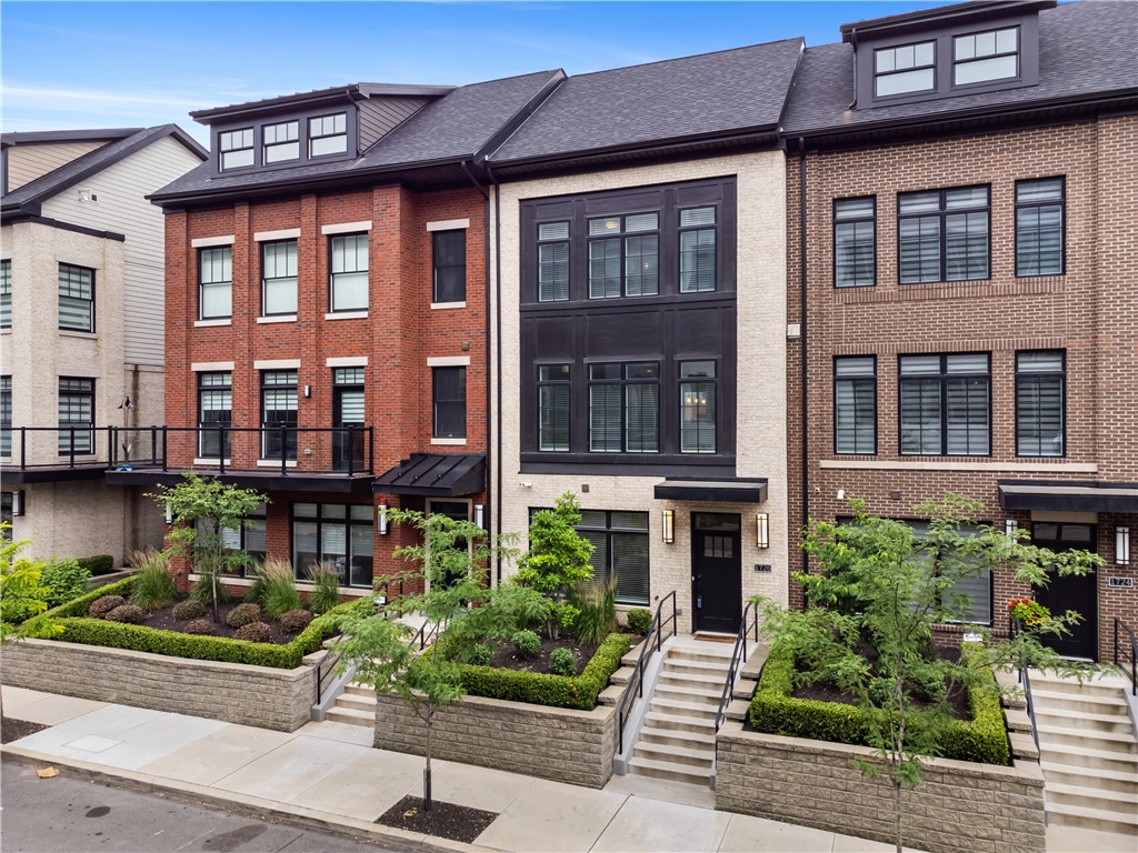 1726 WATERFRONT PLACE