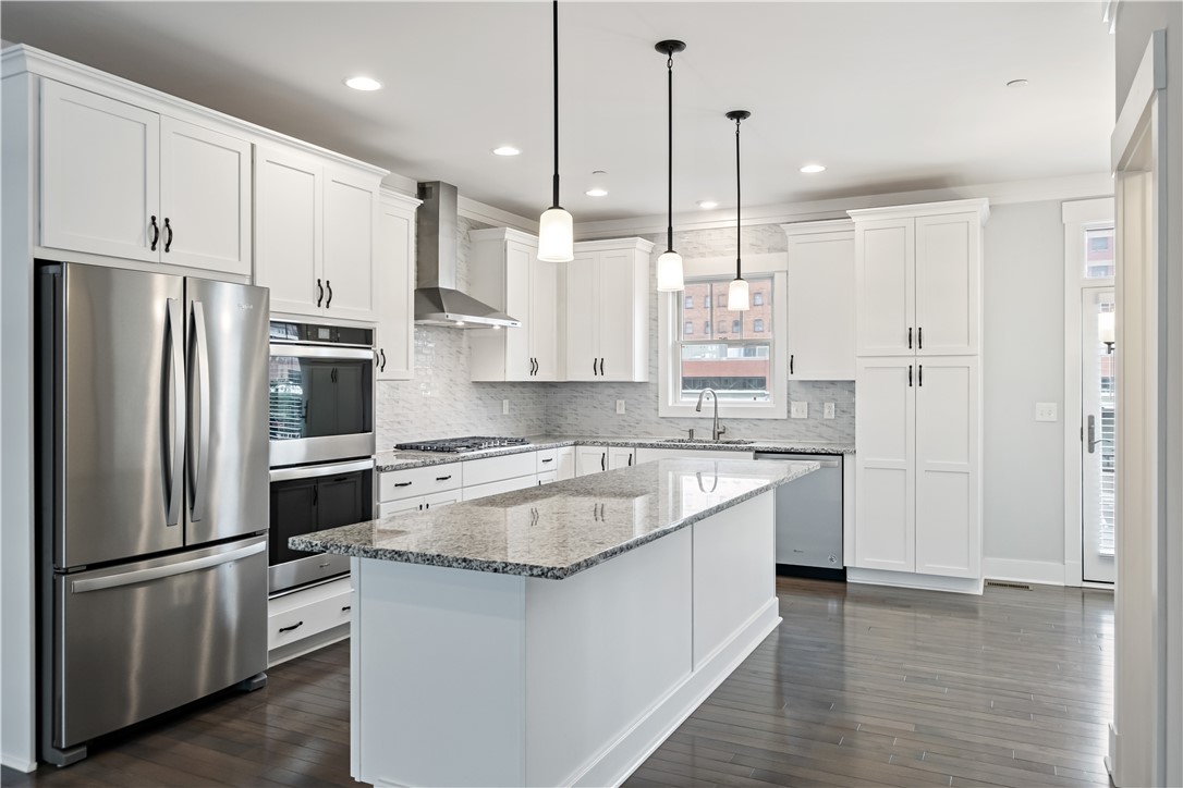 1726 WATERFRONT PLACE