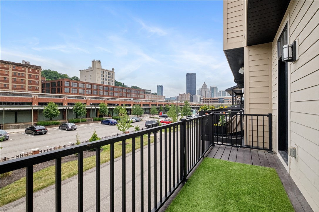 1726 WATERFRONT PLACE