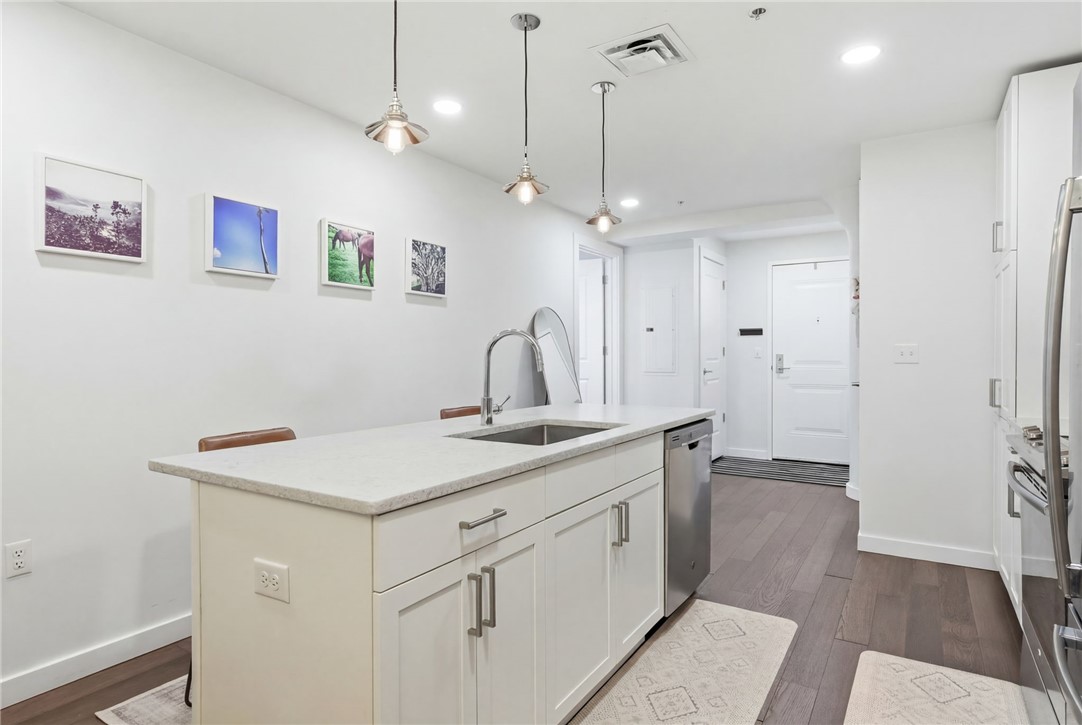 2545 PENN AVE 306