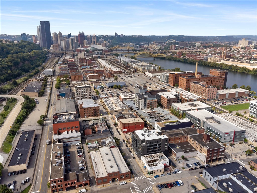 2545 PENN AVE 306
