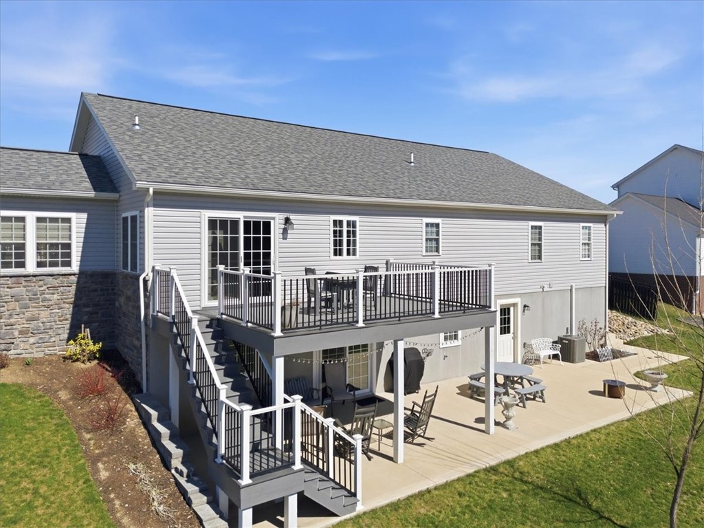 2 STONEGATE DRIVE