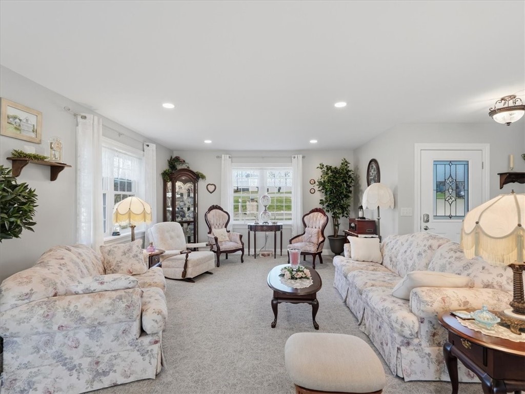 2 STONEGATE DRIVE