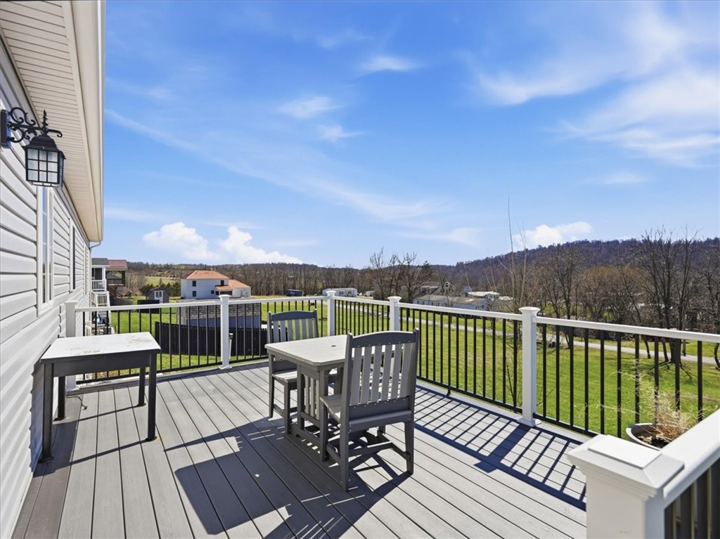 2 STONEGATE DRIVE
