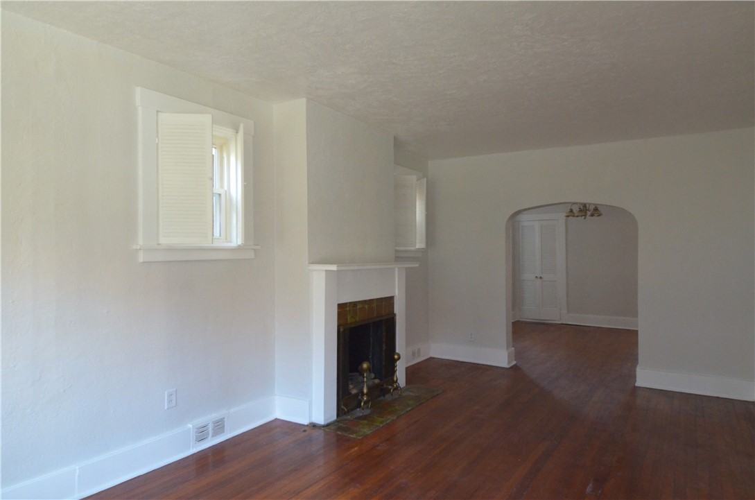 1669 New Haven Ave