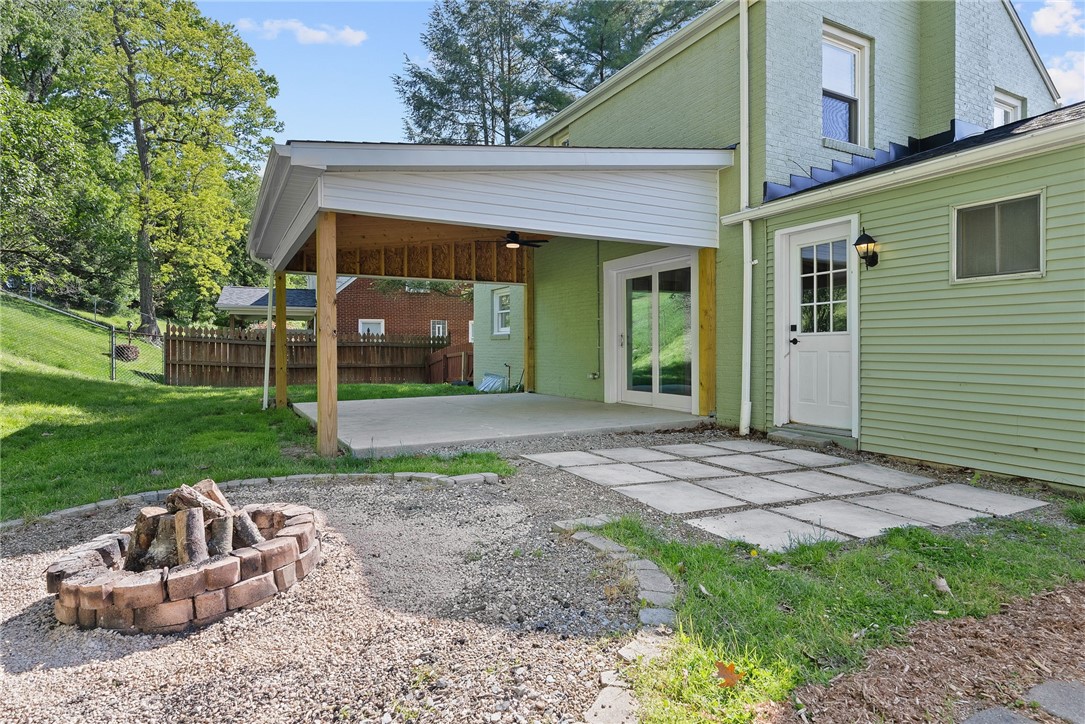 5669 Valleyview Dr