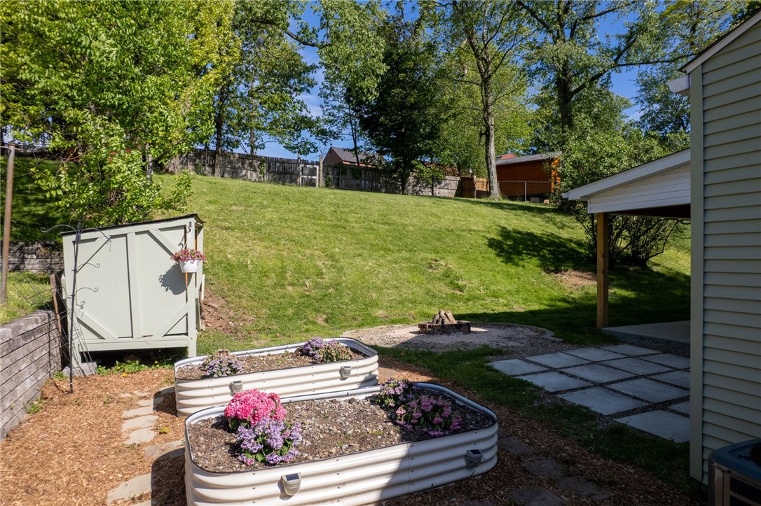 5669 Valleyview Dr