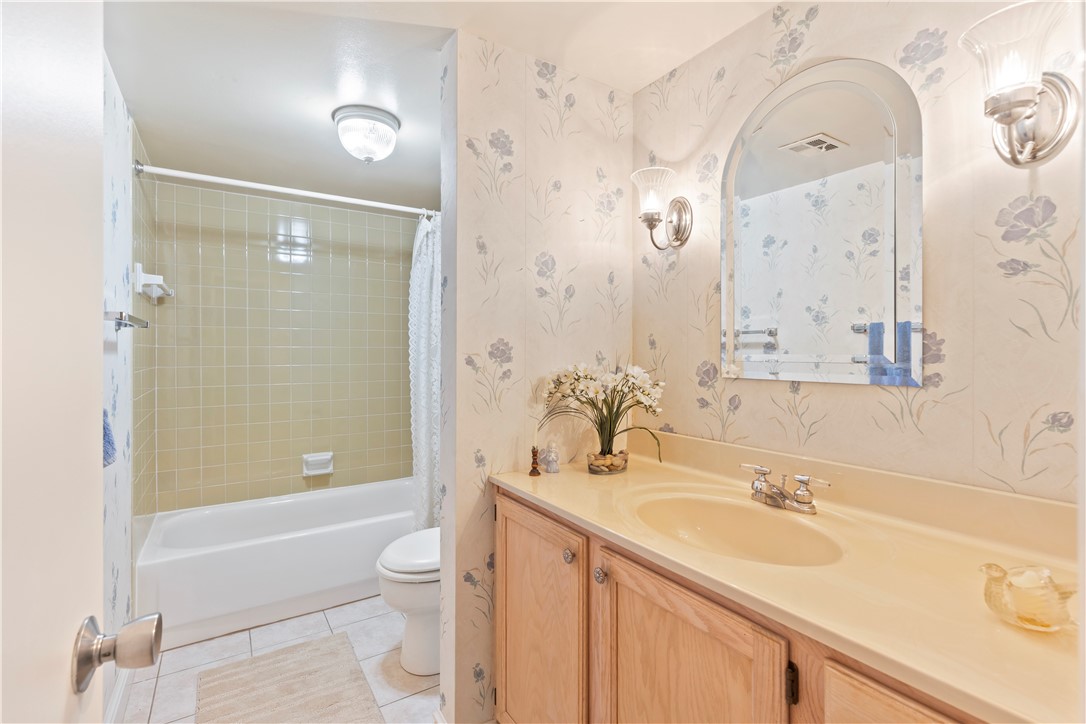 2120 Greentree 408E