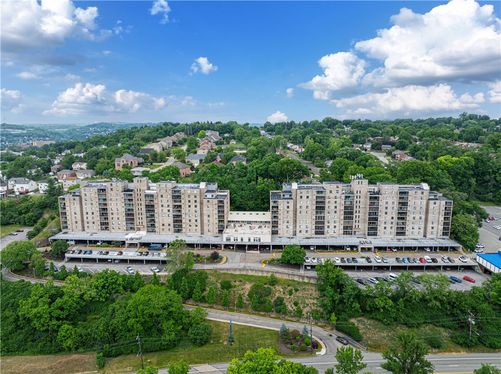 2120 Greentree 408E