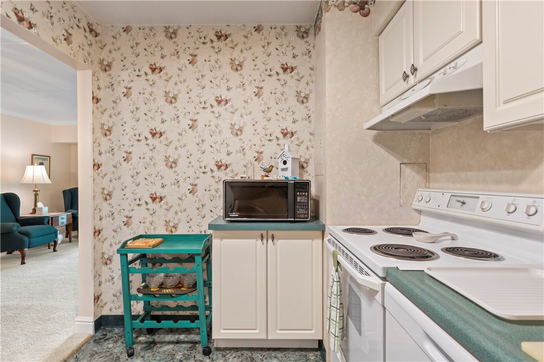 2120 Greentree 408E