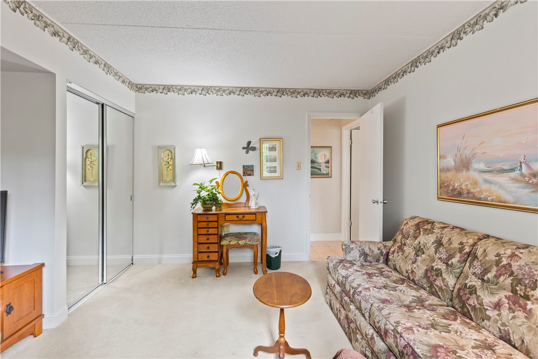 2120 Greentree 408E