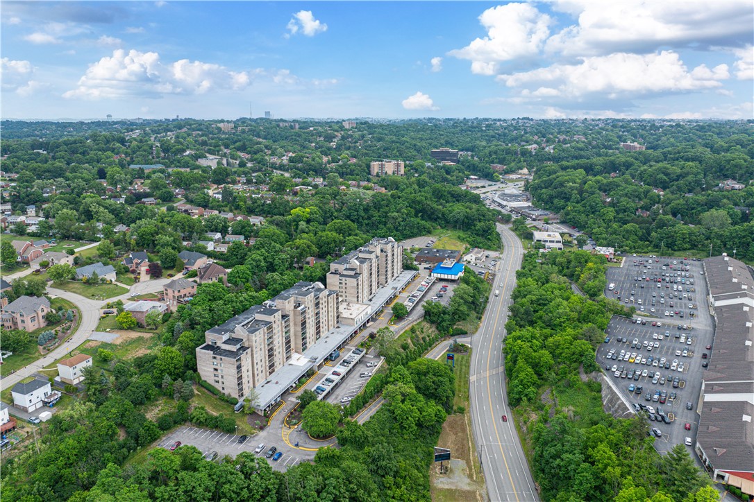 2120 Greentree 408E