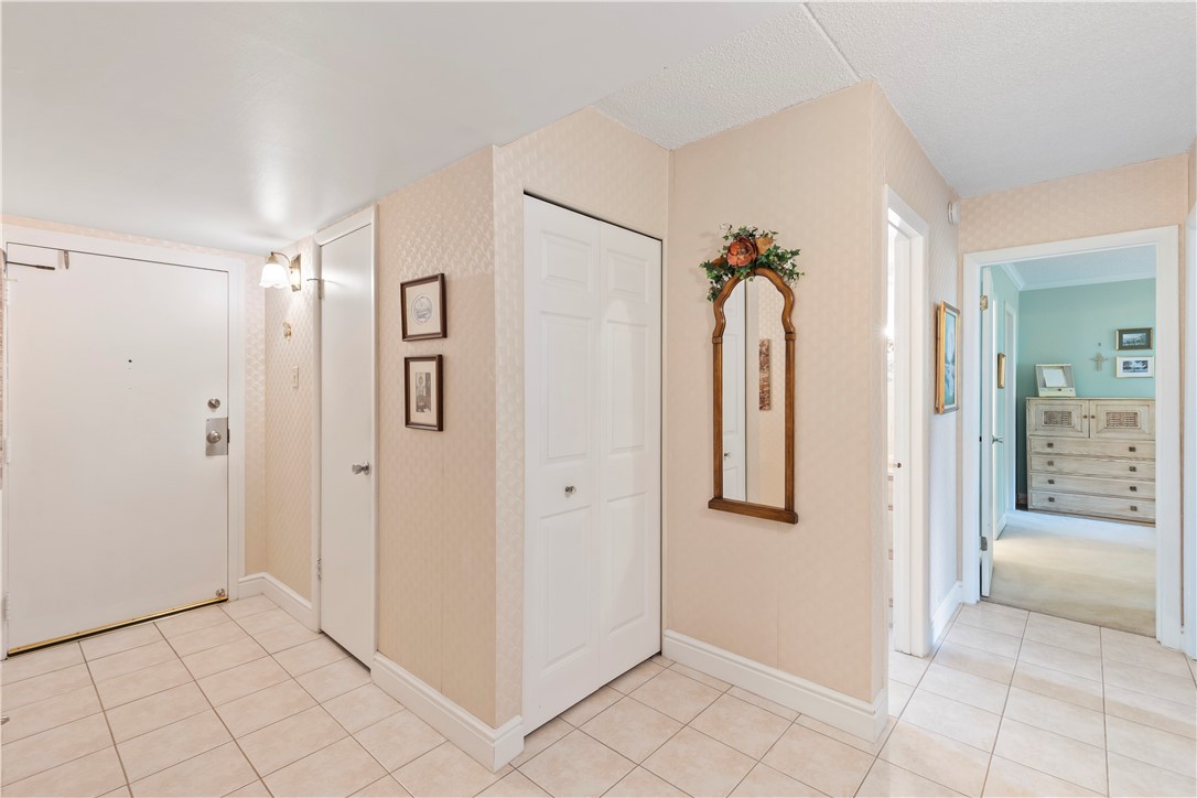 2120 Greentree 408E