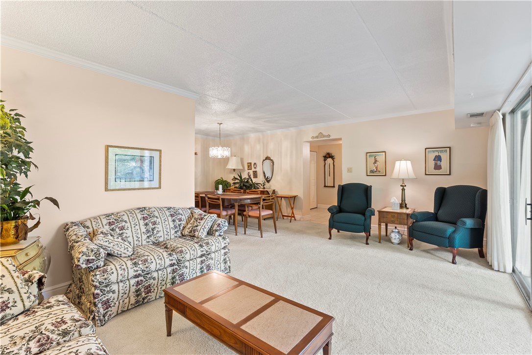 2120 Greentree 408E