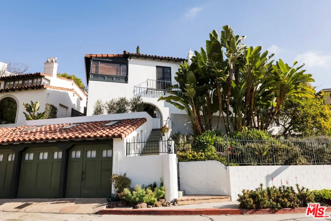 6545 Cahuenga Ter