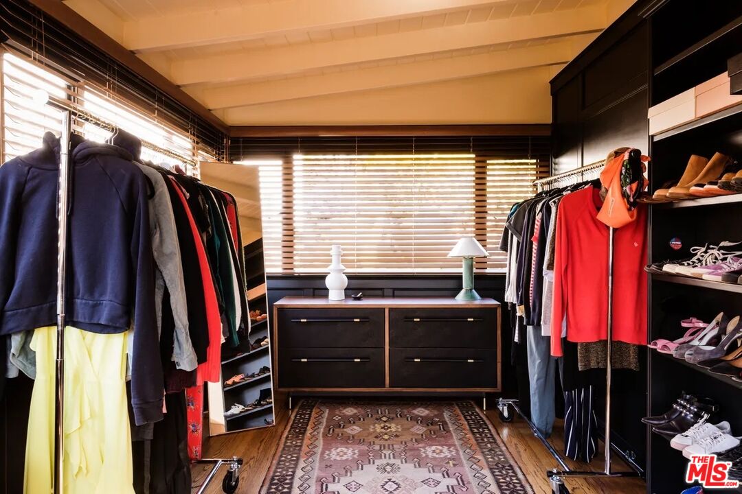 6545 Cahuenga Ter