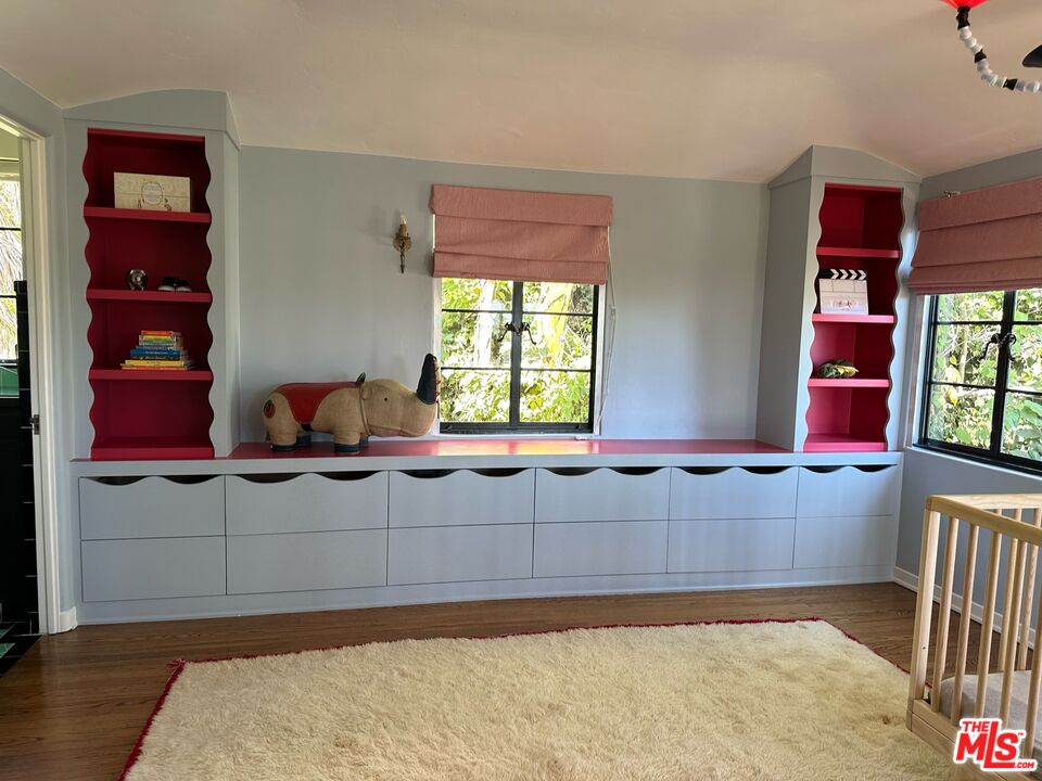 6545 Cahuenga Ter