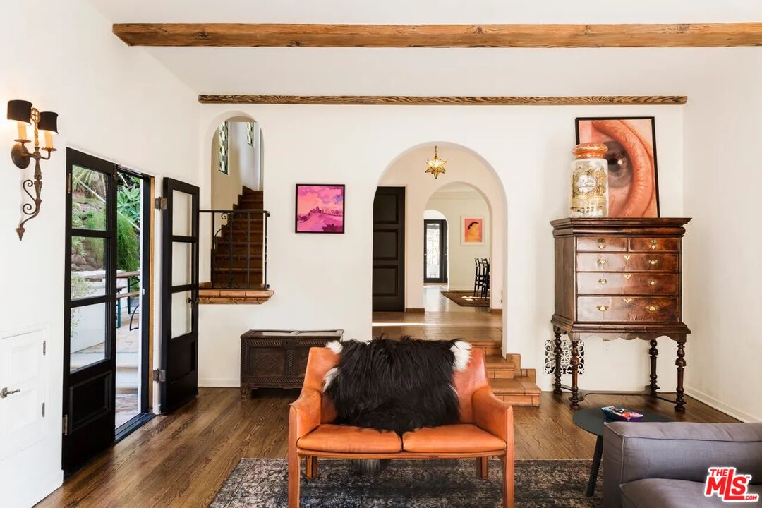 6545 Cahuenga Ter