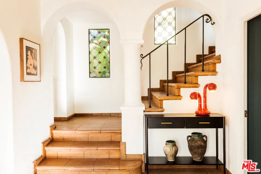 6545 Cahuenga Ter