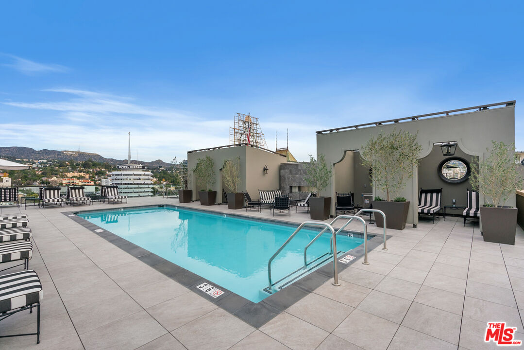 1645 Vine St Unit: 501