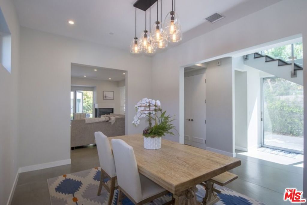 2435 32nd Street