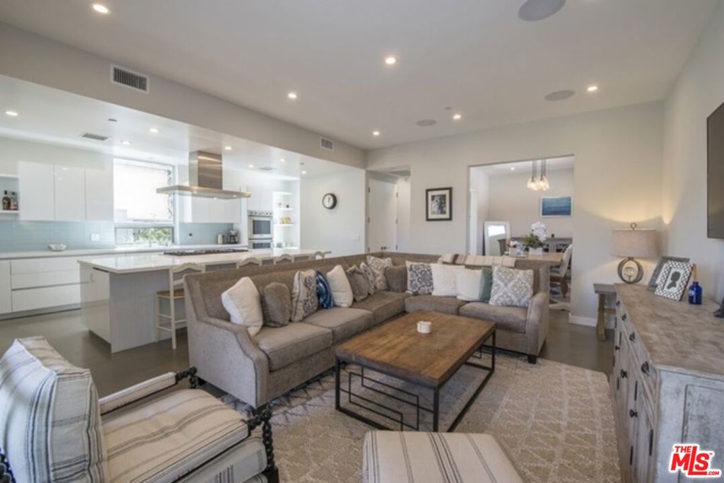 2435 32nd Street