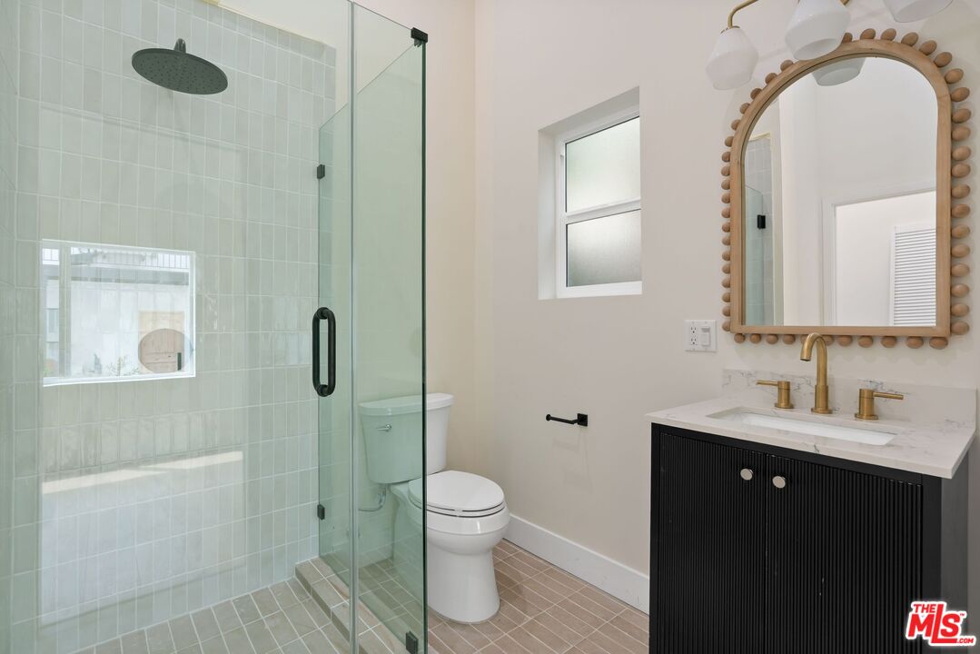 8587 Rugby Dr