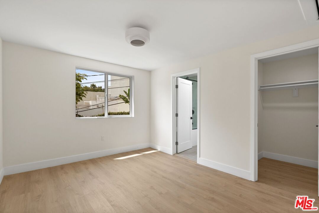 8587 Rugby Dr