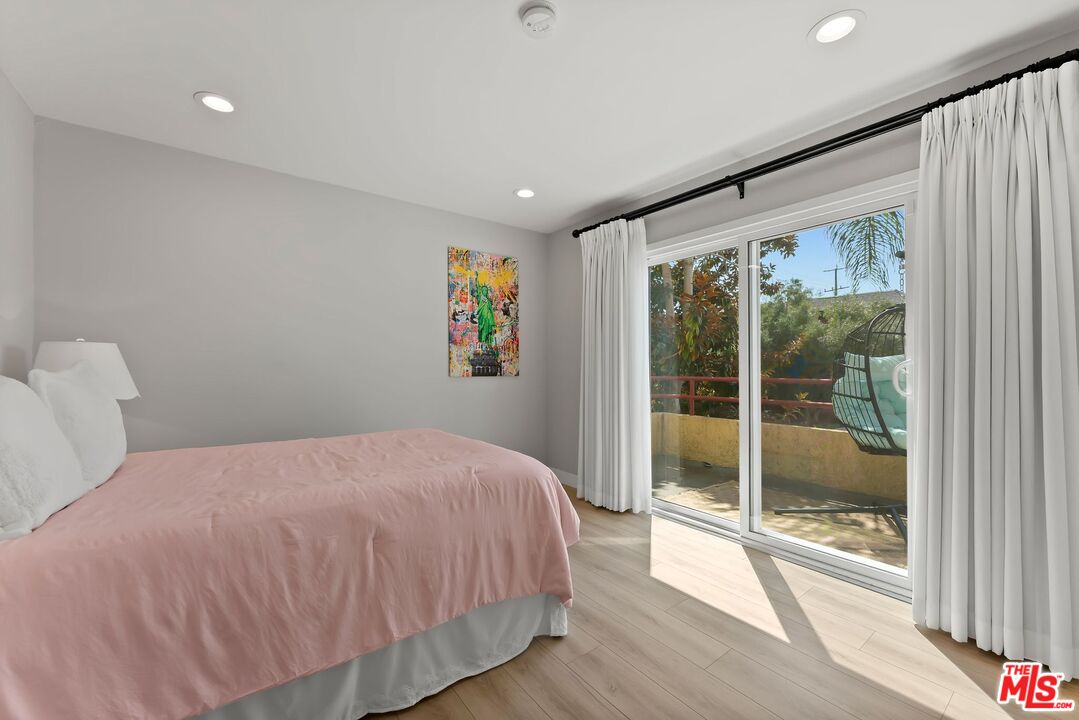 1260 Armacost Ave Unit: 105