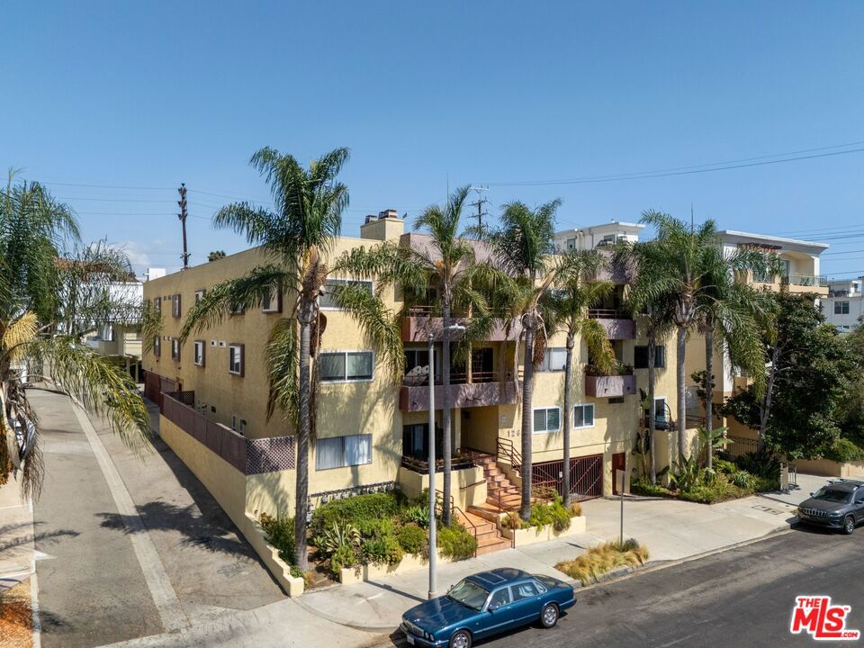 1260 Armacost Avenue 105