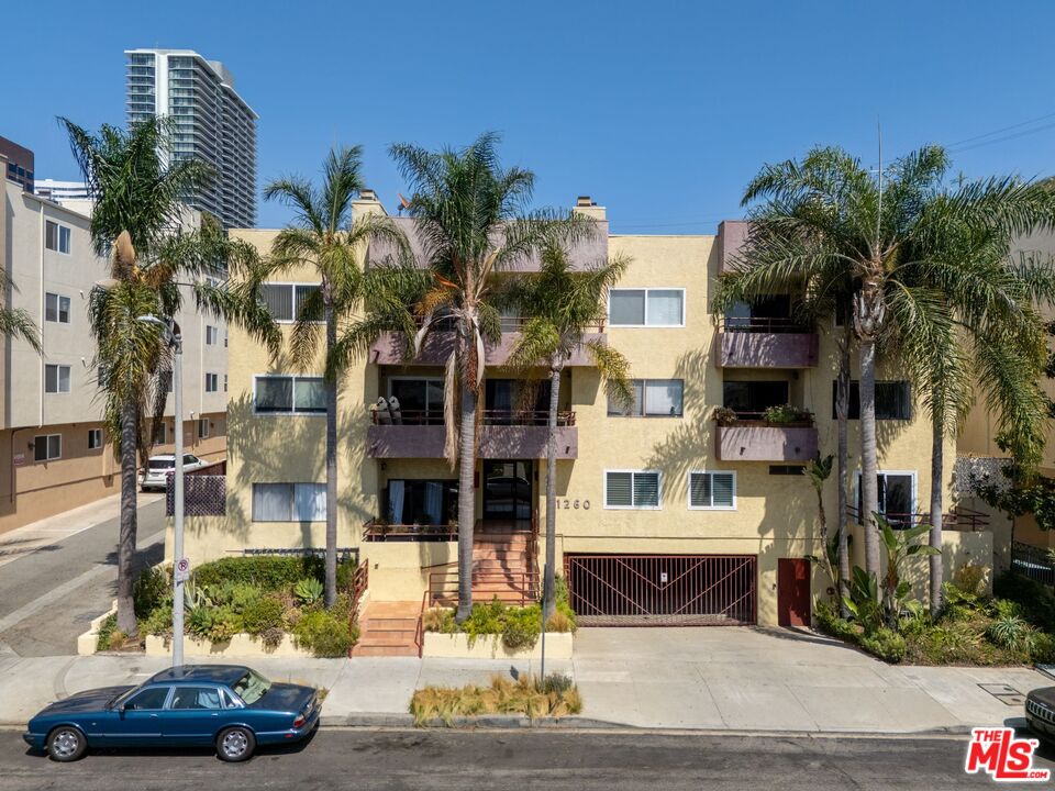 1260 Armacost Ave Unit: 105