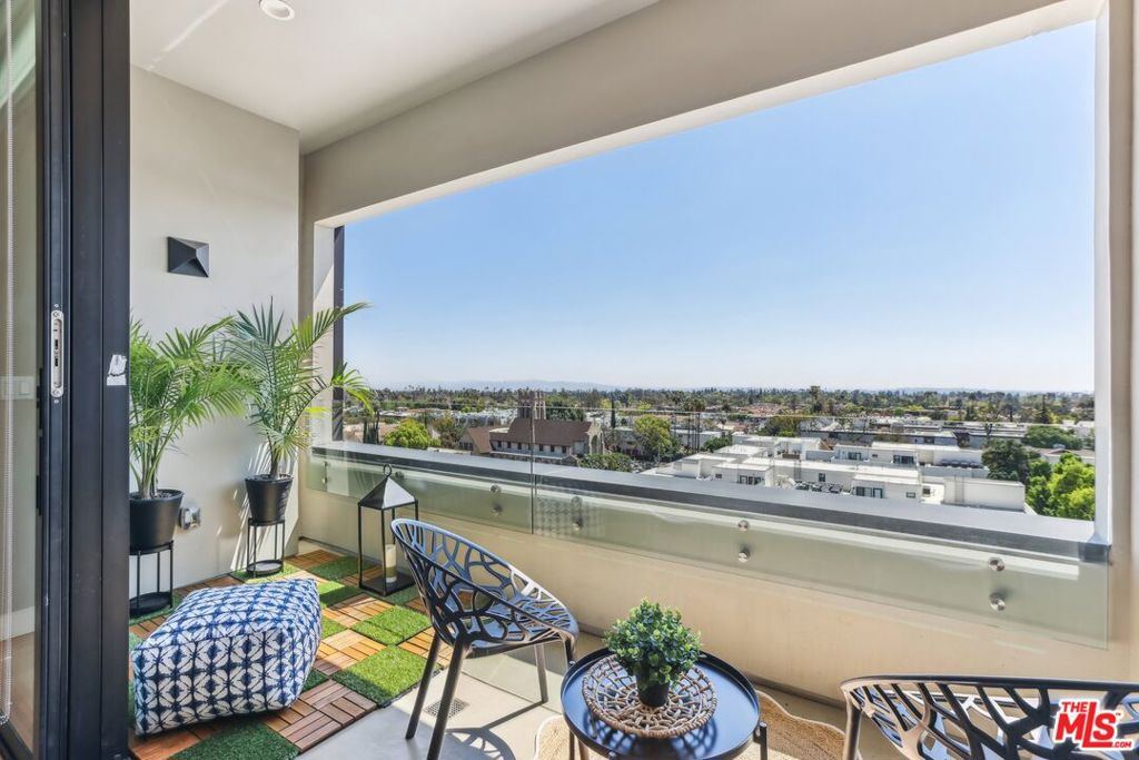 388 Cordova Street 609