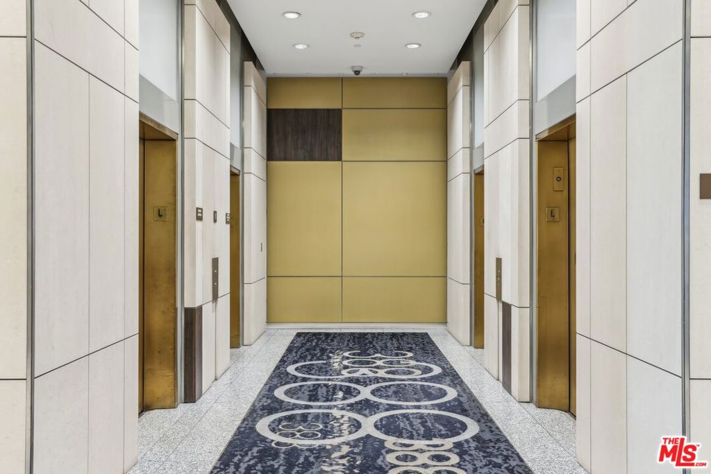 388 Cordova Street 609