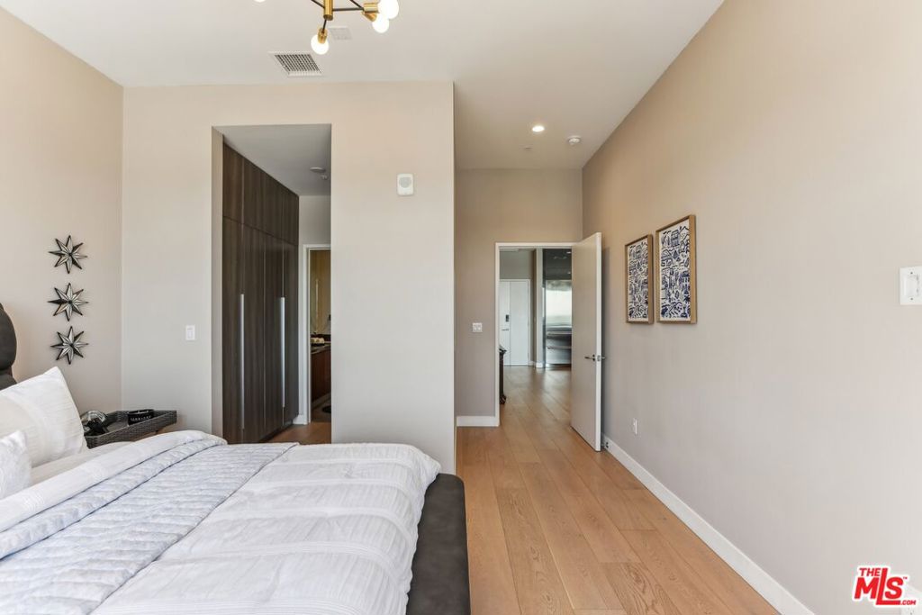 388 Cordova Street 609