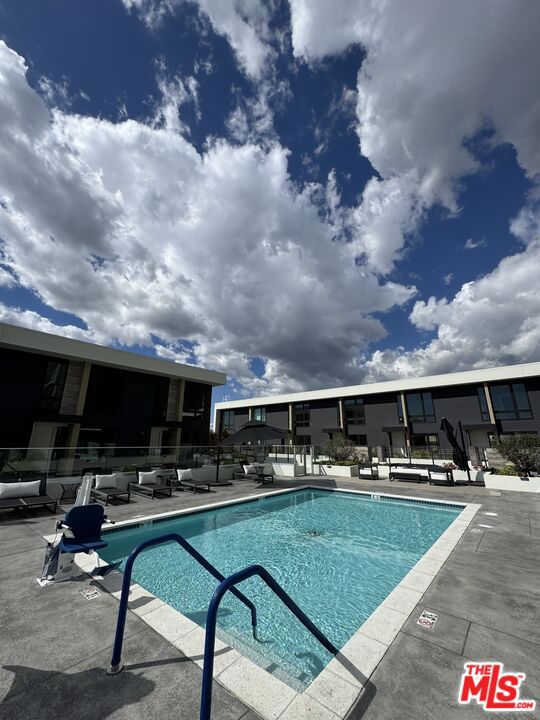 388 Cordova Street 609