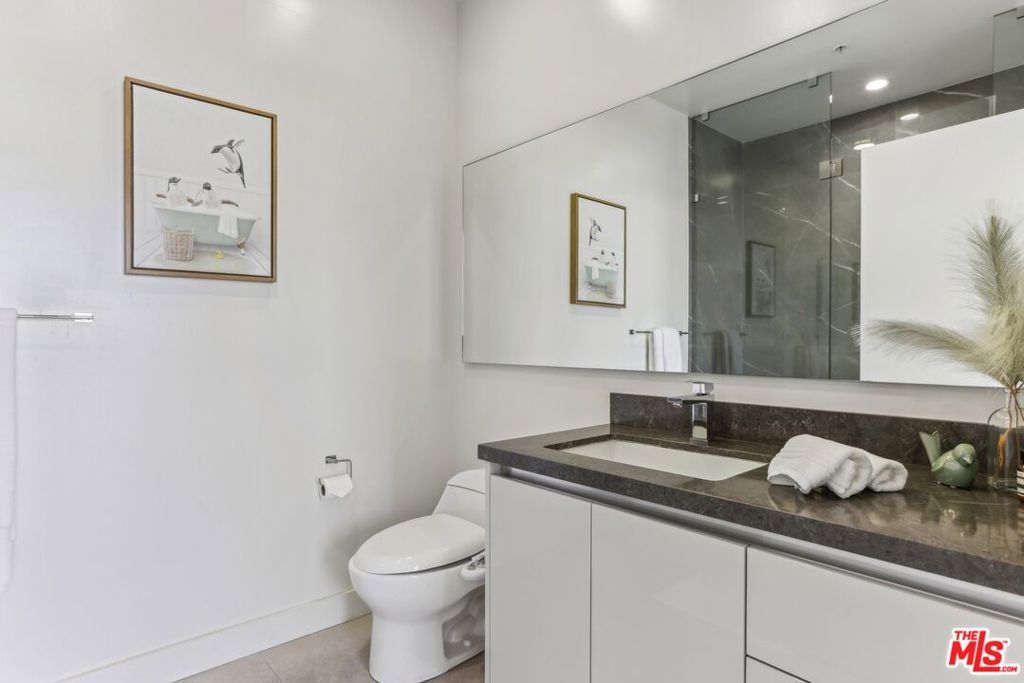 388 Cordova Street 609