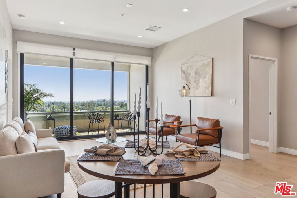 388 Cordova Street 609