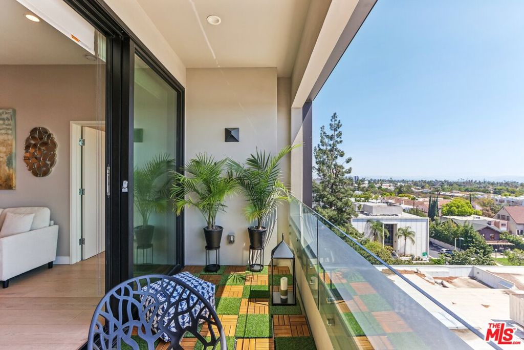 388 Cordova Street 609