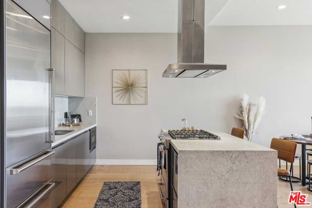 388 Cordova Street 609