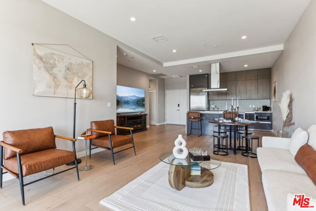 388 Cordova Street 609