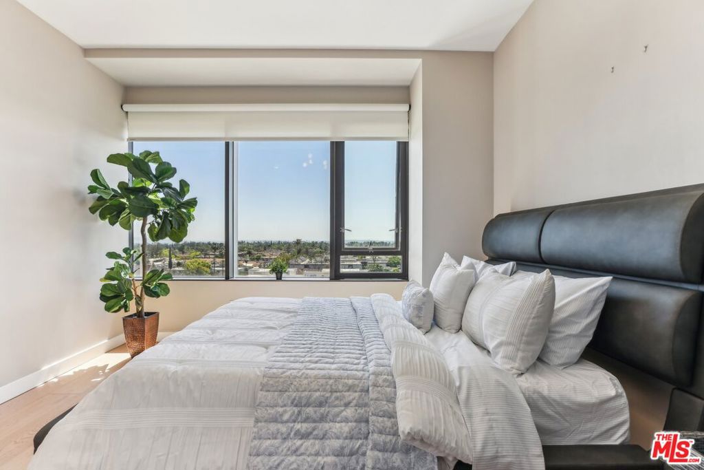 388 Cordova Street 609