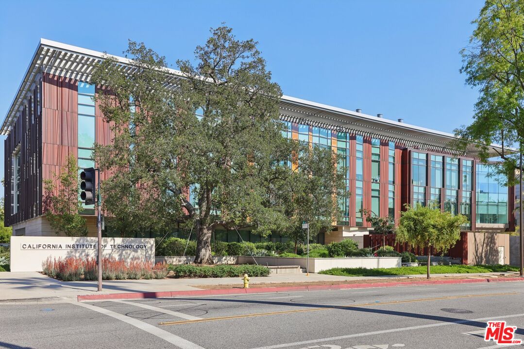 388 Cordova St Unit: 609