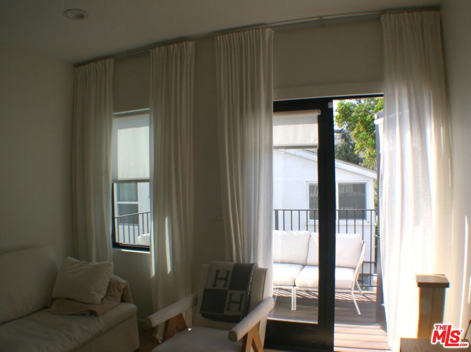 8587 1/2 Rugby Drive