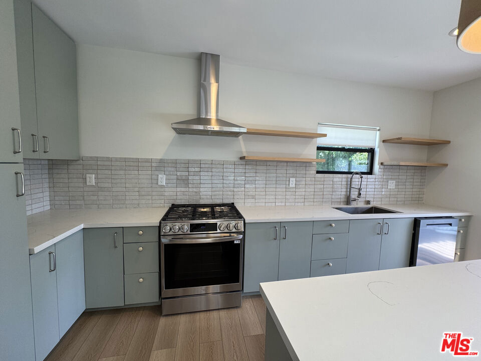 8587 1/2 Rugby Drive