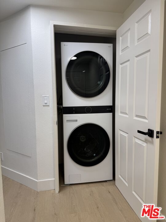 5620 Yolanda Ave Unit: 111